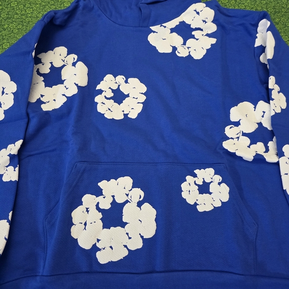 Blue and White Floral Men's Sweater - Picture 9 of 10